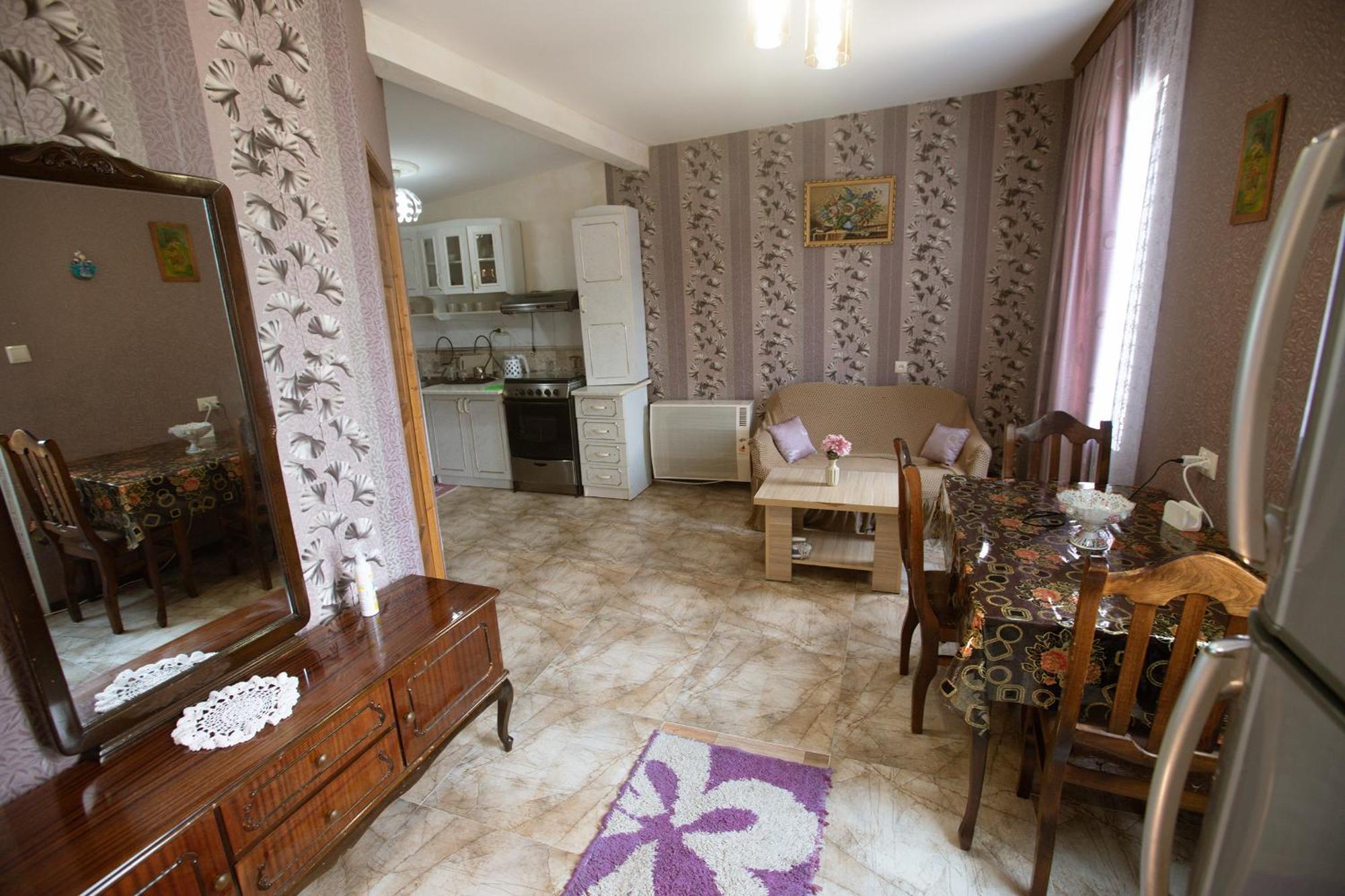 Strawberry Hotel Borjomi Bagian luar foto